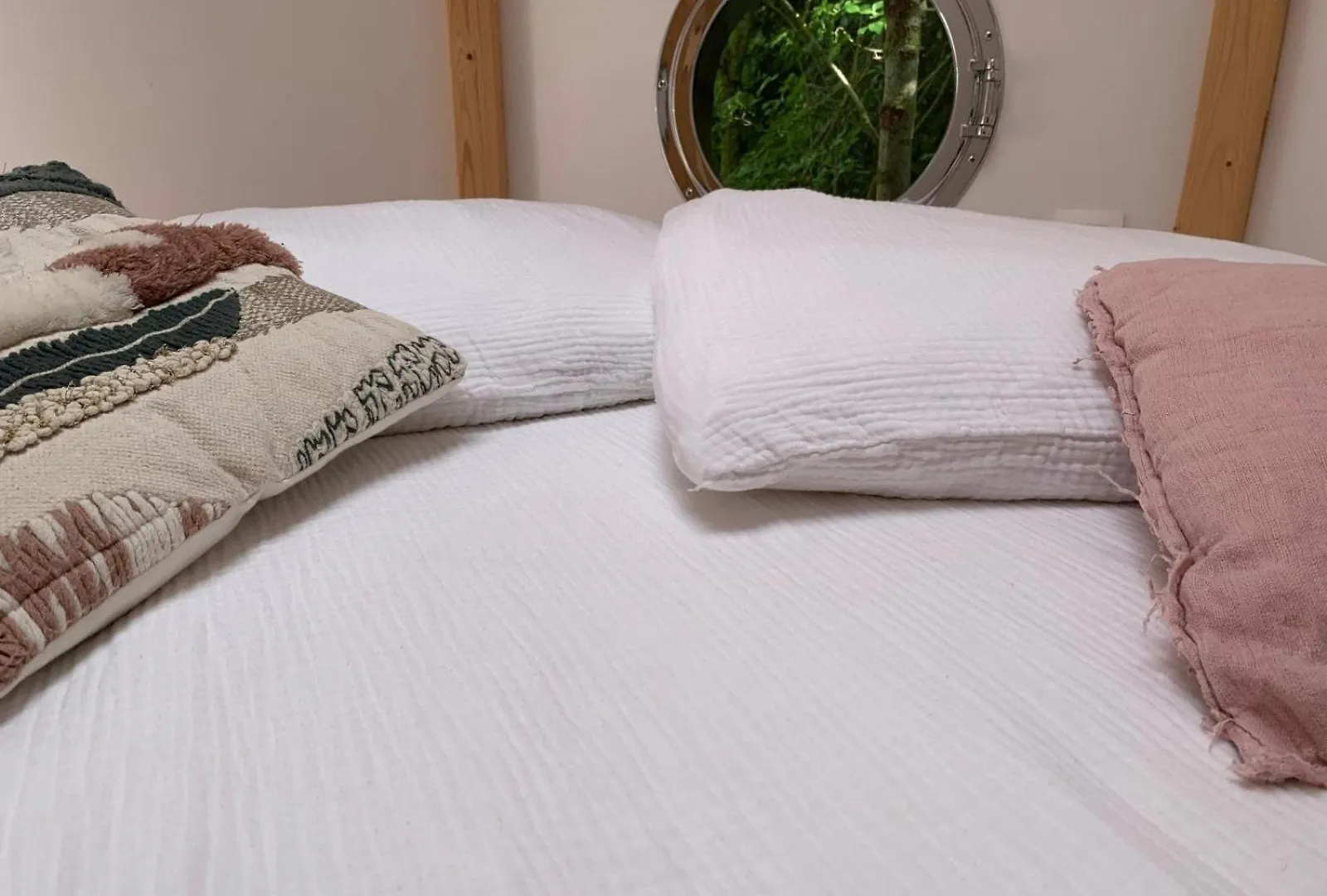 La Ville Es Renais - Ferme Et Maison D'Hotes Insolite Erquy Farm stay